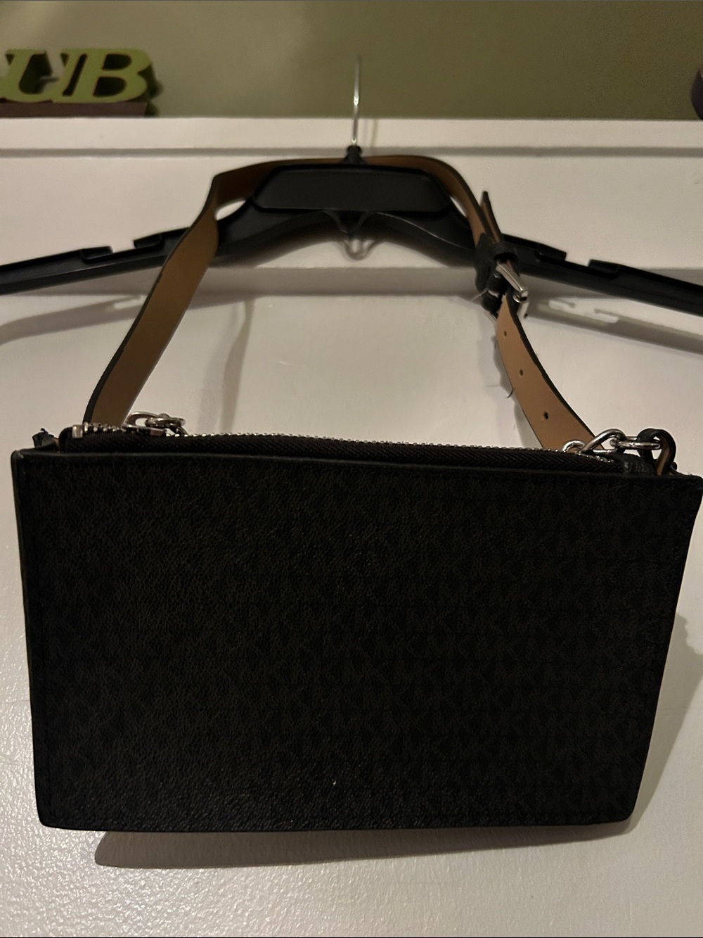 Women’s Michael kors black Logo-Pattern Crossbody Bag